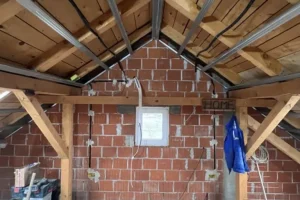 Izvlačenje nove elektroinstalacije u potkrovlju - 1 Izvlačenje nove elektroinstalacije u potkrovlju - 1