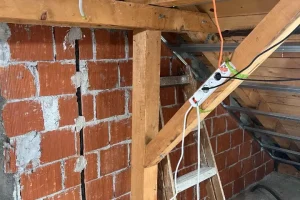 Izvlačenje nove elektroinstalacije u potkrovlju - 5 Izvlačenje nove elektroinstalacije u potkrovlju - 5